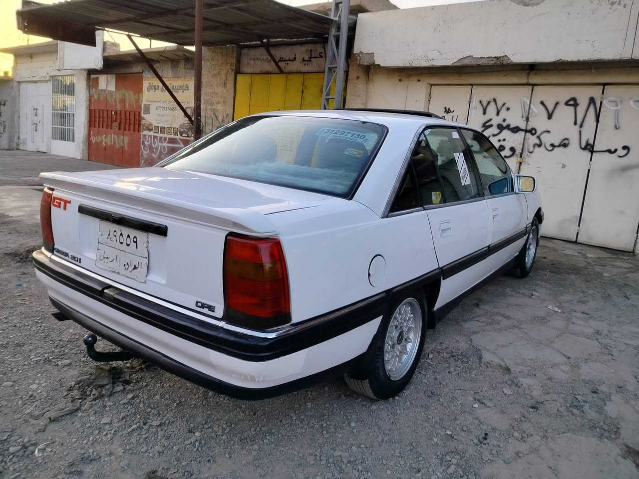 سلام عليكم للبيع اوبل اوميكا  موديل 92 رقم أربيل صاقطه اربع اشهر كير اوتوماتيك 20 بلادي تبريد بلادي شرط تحويل وغرامة دفتر بنزين موجود سياره مابي اي نقص كير مكينه شرط لا صرف ولا بخار اربع تيرات جديد صدر دبلات جديد سقف اسلايت كهربائي جام كهربائي كهربائيات كامل سعر 38   شراي يخابر مكان طوز ماجاوب لا تعليق ولا خاص رقم هاتف ***********
