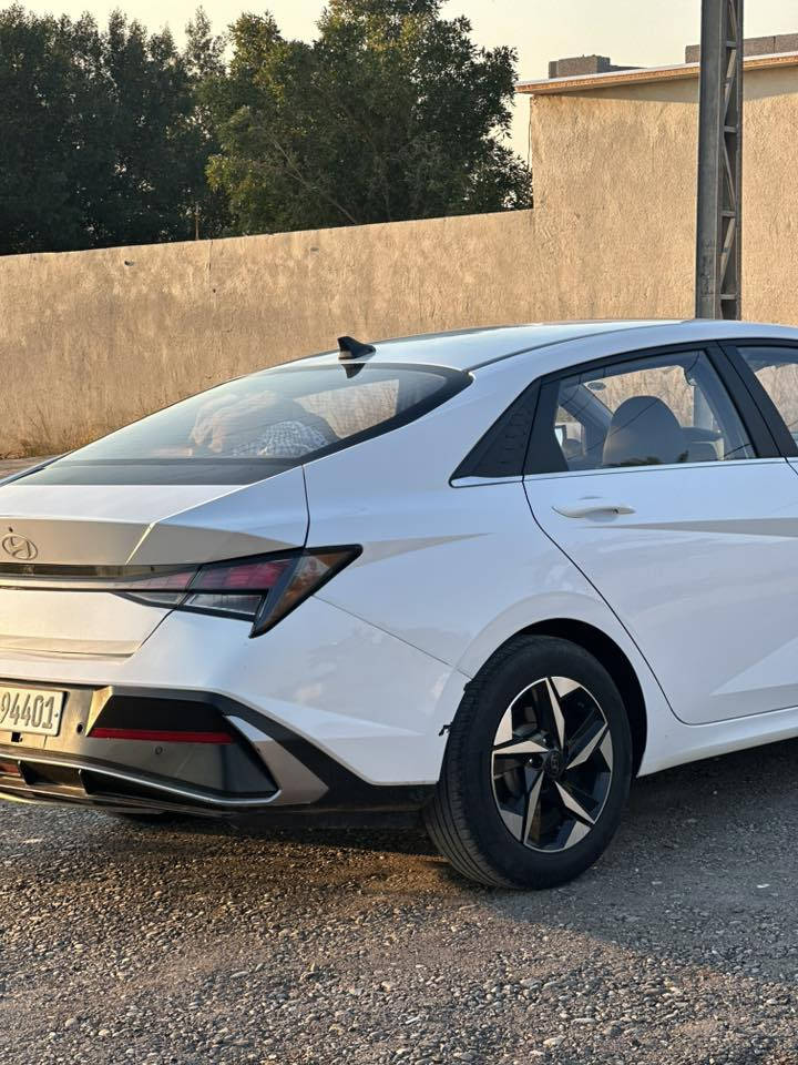 ‏سلام عليكم سيارة  النترا موديل 23 تجميع صيني رقم أربيل  تحويل ثاني كفالة عده طخة بسيطة فول مواصفات للأخير سعر السيارة 135 وبيها مجال عنوان السيارة واسط /***********
