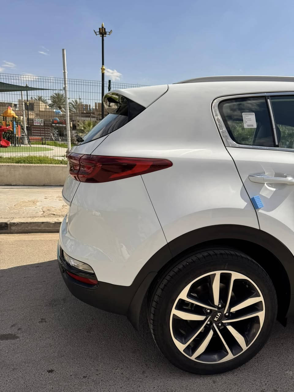 السلام عليكم سبورتج لبيع خليجي مديل 2020 جديده  ماشيه 48 كفاله السياره موصفات بصمه صندوك كهرباء تبريد شاشه موصفات الشركه الدوليه تخم تاير جديده السياره استخدام شخصي العنوان بغداد زيونه الاستفسار ***********
