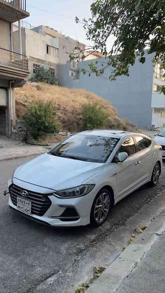 هؤندا ئەلنترا٢٠١٩نمونە لە جوانی دەپارچە رەشە لەسە ساخەی بستەک سبوخی هەیە لە چاملخی پشتەوە باقی دیکە هیچی نیە رەقەموو سەنەوی بەسە چوە ١٦٠ هەزار رؤیشتوە چوار تاوو ویلی نوێی لە ژێرە گێرو مەکینە کارەبایەتی هەمووی بەشەرت رەقەم موبایل *********** سوران
