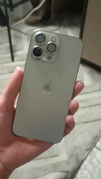 15 برو ماكس تيتانيوم ذاكره 256.  وبطاريته88 ممبدله  جهاز نضيف  ممبدل ا...