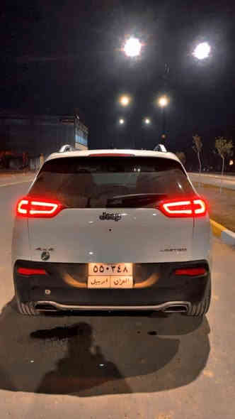 جيب شيروكي بزون ابيض
محرك 6 سلندر 3200
رقم جديد 
متضرر من امريكا بابين طرف السائق مع جزء من جامرلخ
موديل 2017
ماشي 93000 كيلو 
بشرط مكينه وكير
فول مواصفات عدى الفتحة
كاميرا
بصمه
تشغيل عن بعد
داخل جلد 
رقم اربيل باسمي تحويل مباشر

 للا تواصل 
***********
