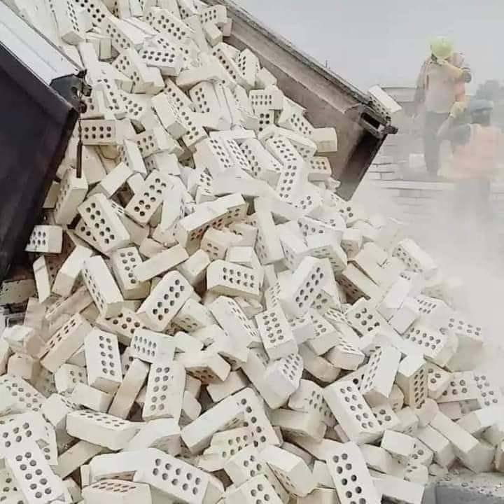 سلام عليكم 🤝  لتجهيز الطابوك ✅
طابوكه فول وشرط المكلاب 
طابوكه خاليه من الاملاح عدد مضبوط وزياده ٤٠٠✔
لتجهيز بغداد وكافت المحافظات ☑
تجيك طابوكه مال معاتب عدد ونوعية ✅
ذا عربانه يدويه كسر ما مقبول لا


**إذا كنت صاحب هذا الإعلان وتريد حذفه لأي سبب، رجاءا أرسل رسالة إلى الدعم الفني**