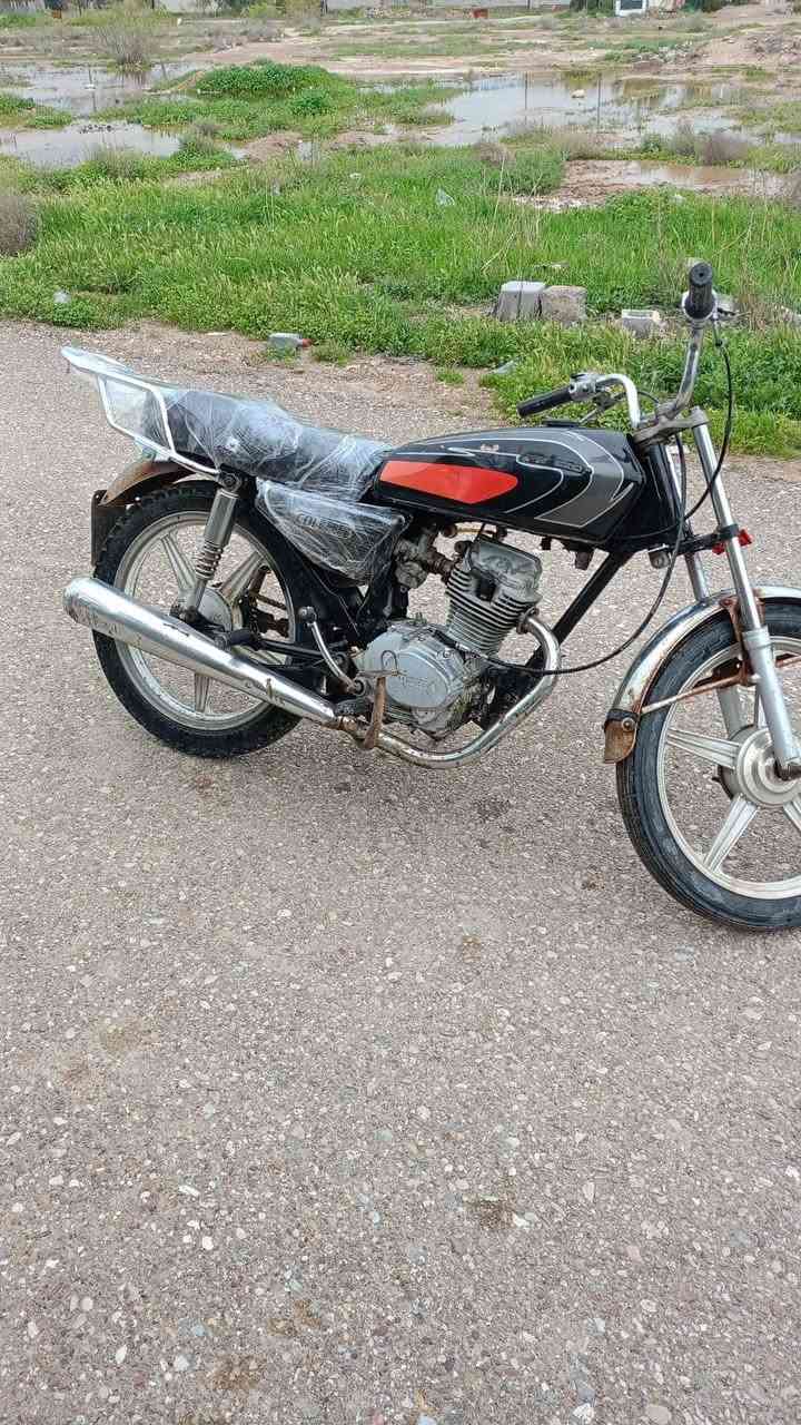 دراجه تايكر للبيع موديل 20 شغاله نقص بيه قبق مال الصفحه مال الكير بس هندر واحد ناعمه السعر 200 وبيه مجال العنوان بعقوبه ***********
