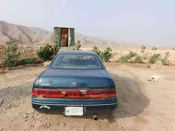 السلام عليكم بطه رقم بصره الماني تبريد ثلج سياره جديده كير محرك ملكه جديد لايت زنون صدر جديد كهربائيّة كلها شقاله السعر 33 رقم الهاتف ***********
