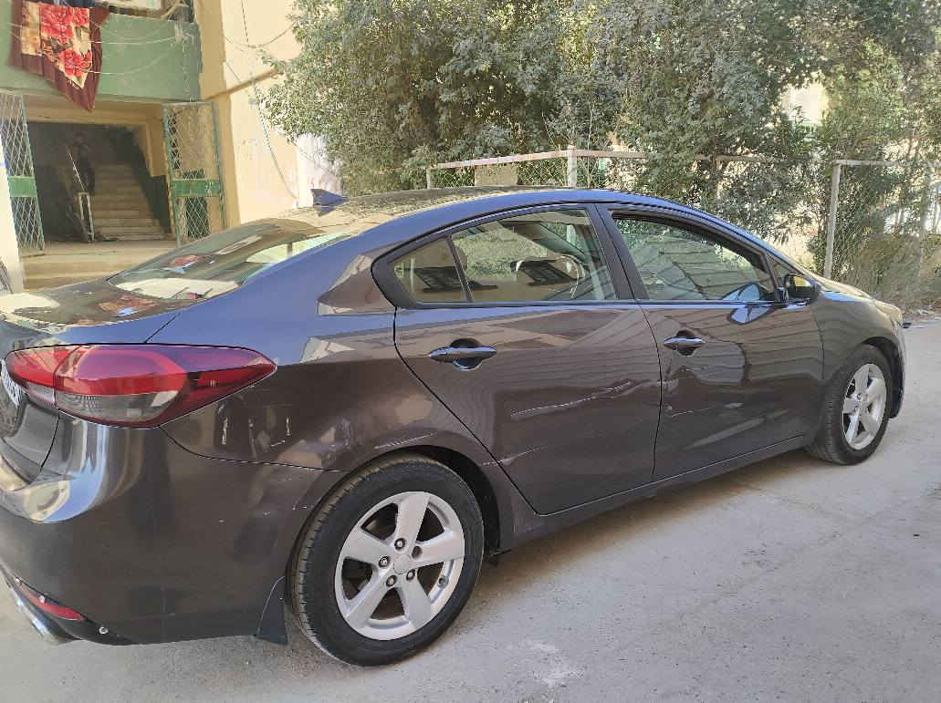 كيا فورتي موديل ١٧ ذي قار باسمي  اللون جوزي بيها طخات بارد وتبديل جاملغ وبنيد 
مكان السياره ناصريه للبيع او مراوس 
*********** ناصرية, ذي قار
