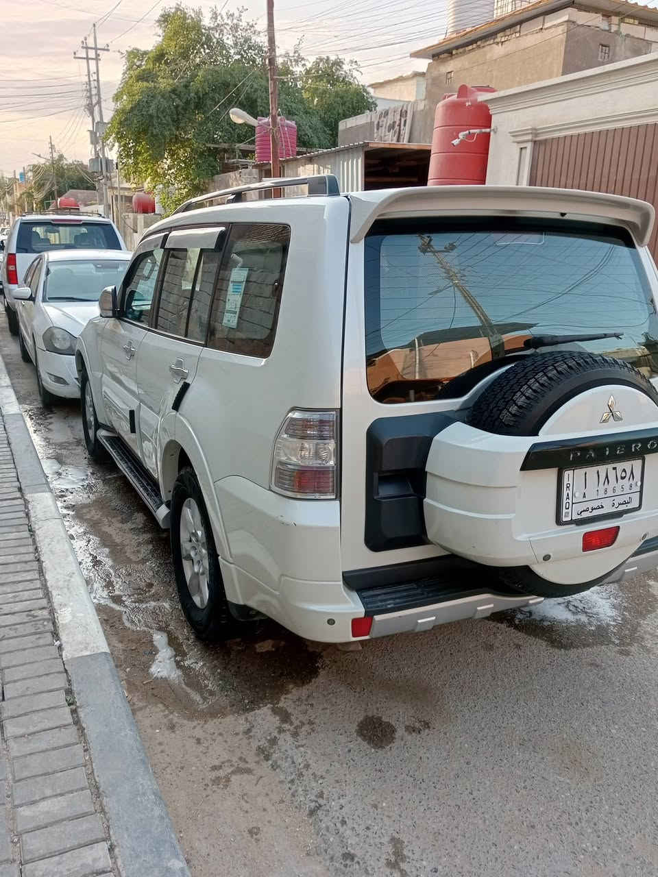 السلام عليكم ورحمه الله وبركاته
باجيرو موديل 2013 مكفول باسمي ثاني يوم تحول 
(رقم بصره )
مكينه مكفولة 
كير مكفول 
تخم تايرات 
تبريد
تدفئه 
خير من الله مناقصه برغي 
غير متواجد فيس رقم التواصل***********
السعر 165$بيه مجال حك الجيه
