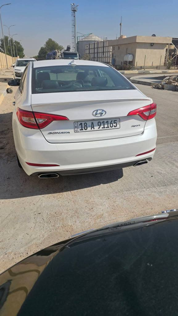 السلام عليكم
سوناتا للبيع مديل ٢٠١٧ وارد امريكي 
مواصفات فول مواصفات 
فتحة سقف 
بصمة تشغيل 
بصمة أبواب 
صندوق ذكي 
السياره باسمي 
علماً ان السيارة استخدام شخصي 
الحادث فقط بند ايرباك دركه 
السعر ١٤٥ 
للاستفسار  *********** البصرة, العراق
