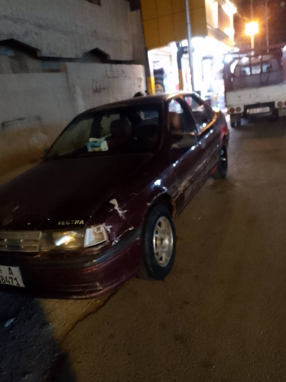 السلام عليكم سيارة أوبل فكتره للبيع
محرك2000 سيارة حلوه خير من الله محرك خير من الله تايرات صدر گشر خير من الله مثل ما موضح بالصوره 
سيارة مال جناي رقم أنگليزي تحويل مباشر للأستفسار الأتصال بالرقم ***********
السعر 25بيها مجال العنوان قرب مول الفلوجة
