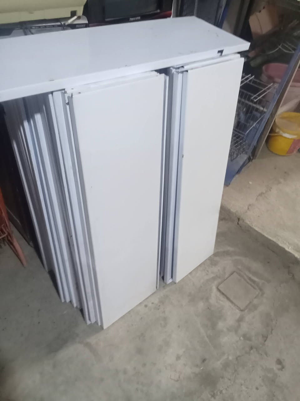 25 متر رف جداري مستعمل قليل مكاني كركوك اتصل ***********
