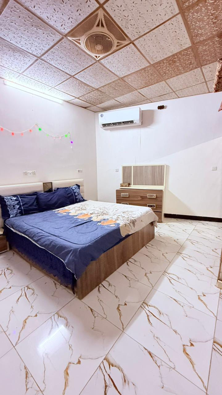 سلام عليكم
مزرعه للبيع 
المساحه 1500 متر
بلد يم سيد محمد شارع الطاحونه مقابيل معمل الغاز 
يتضمن المكان كل وسائل الراحه والترفيه وأفضل خدمة 
🌳 لخصوصية والامان والنظافة💯
🌳كهرباء على مدار الساعة 24🔋 مولد عدد 2 _ 60 كي في 
اوتو تشغيل كهرباء وطني خطين
3 بير + ماء اساله 💧
مجهزه بالعاب اطفال 🌿🛝⚽️🎮🪇♟️
بليارت سوبر ماستر الحديث دبل شاصي 🎱
🌳شبكة اتصالات انترنيت📲
🌳 مسبح كبير 12،50*12،50 تقريبن 150 متر
ومسبح صغير للاطفال 🏊
🌳صحيات شرقية وغربية 🫧 ودوش خارجي للمسبح
🌳مكان مخصص للشواء 🍖🍗
🌳كراج سيارات كبير 🚙🏎️ يتسع الى 9 سيارات
🌳تحتوي على صاله كبيره 1
وغرفتان نوم 2
مجهزه ومؤثثه 
سبالت حديثه عدد 3فول 😴🥱❄️
ومطبخ معزول مجهزة بالكامل
🌳حدايق 💐🌻🌹 
نستقبل الحجوزات من عوائلنا الكريمة  على مدار الاسبوع بنظام حجز شفتات ويوم كامل .ونطيها هيه ولحجوزات البيها
الستفسار *********** 

#صلاح الدين/ #قضاء_بلد / #مزرعه_للبيع
