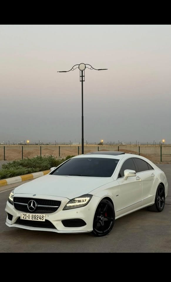 السلام عليكم اخوان
ميرسيدس بينز. CLS 350 شركة BCM خليجى وكالة

موديل 2012

مكينة ستة سلندر حجم 3.5 مرغوب سيارة ما بي نقص للمواصفات فول فول سيارة مکفول كلين تايتل بدون سبوغ بدون ايرباك بدون شخط زيرو ماشاالله .
کیر محرک کهربائي بشرط  مو مفتوح
186 الف ماشي 

تبديل دعامية امامي و خلفي موديل AMG 2016

السعر 198$مجال 

والتفاصيل - ***********
