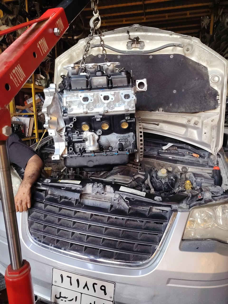 من قلب الورشة… تعب، خبرة، وحرص على أدق التفاصيل،🧐 
لنقدم لكم صيانة محترفة للسيارات الأمريكية 🔺 
مع توفير قطع غيار جديدة ومستعملة بكل ثقة🫡 ومصداقية. الحمد لله على ثقة عملائنا،😌 
ونسأل الله أن نكون دائماً عند حسن الظن.🥰
حسين دوج
***********
