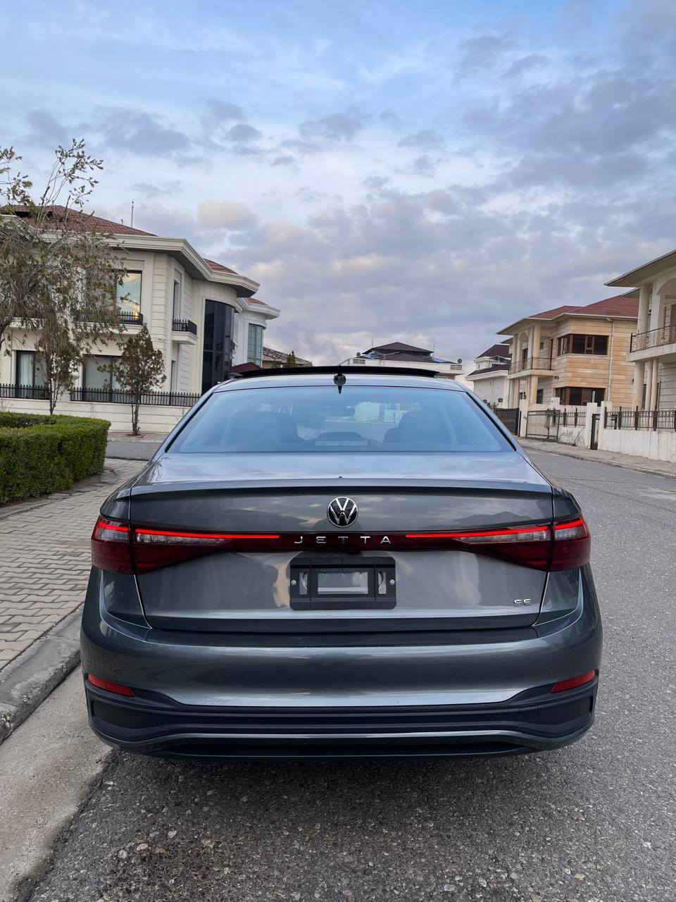 ڤۆلکسواگن جیتا 2025 مواسەفات se 
رەنگی نەفتی 
مواسەفات پانۆراما - بەسمە 
شەغال- کوشن جلدو هیتەر 
رادار شاشە ئەلیکترۆنی- 
٤ هەزار رۆیشتووە

سعر لە کۆمێنت داوابکە ڕاستەخۆ بۆت دیت 📩 

گیرومەکینە بەشەرت 
 زۆربەجوانی پاکی ماوە 
هیچ خەلەلیکی تیدا نییە 

ژمارەی خاوەنی 
***********
