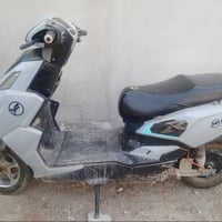 بطاريات • ٣٠٠عدد • دراجات كهربائية