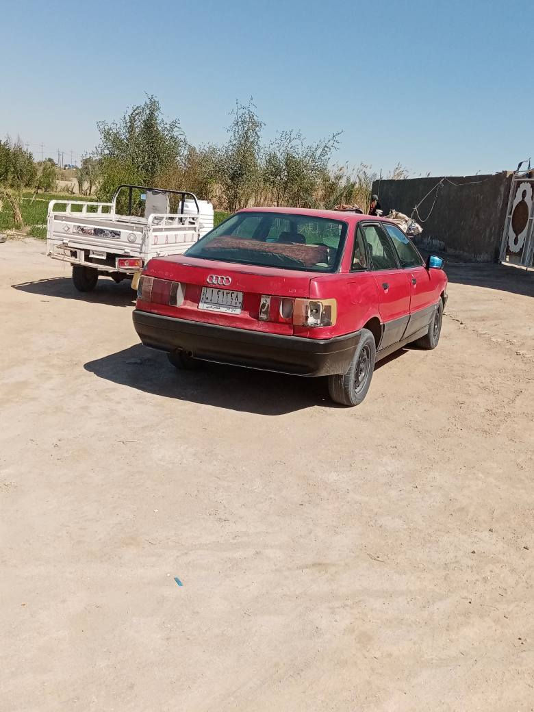 سلام عليكم سياره أودي مديل ٩٢ بسمي مكاني بل خضر سعر ٢٦ وبيه مجال وإذا اكو مراوس راوس رقم ***********
