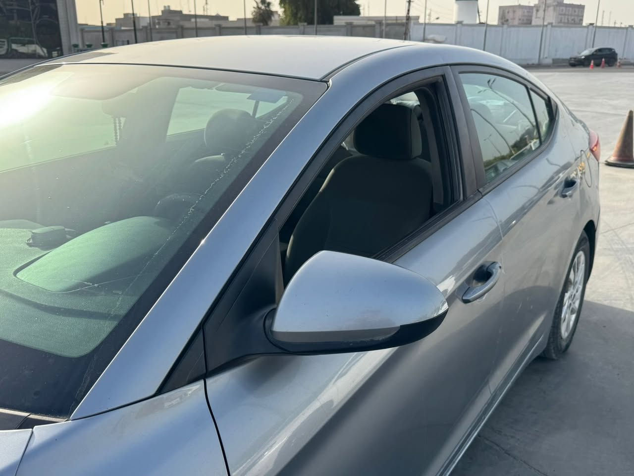 السلام عليكم
النترا 2017 للبيع رقم بغداد الدولي الجديد تحويل ثاني يوم باسمي ماشية 119 ميل محرك 
دوش ٢٠٠٠ 
حادثها كما موضح في الصور
مكان السيارة بغداد زيونه
رقمي ***********
