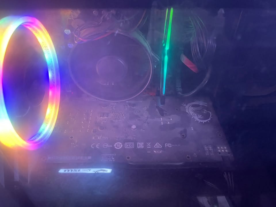 للبيع
i5 9400f 
Ram 16x1 rgb tfours 
Gtx1650 msi gmaing 
Power supply 550w
Nvme m.2 128gb bullet
Hard hdd500gb
السعر ٤٢٥الف وبيها مجال وماعندي توصيل مكاني بغداد مدينة الصدر


**إذا كنت صاحب هذا الإعلان وتريد حذفه لأي سبب، رجاءا أرسل رسالة إلى الدعم الفني**