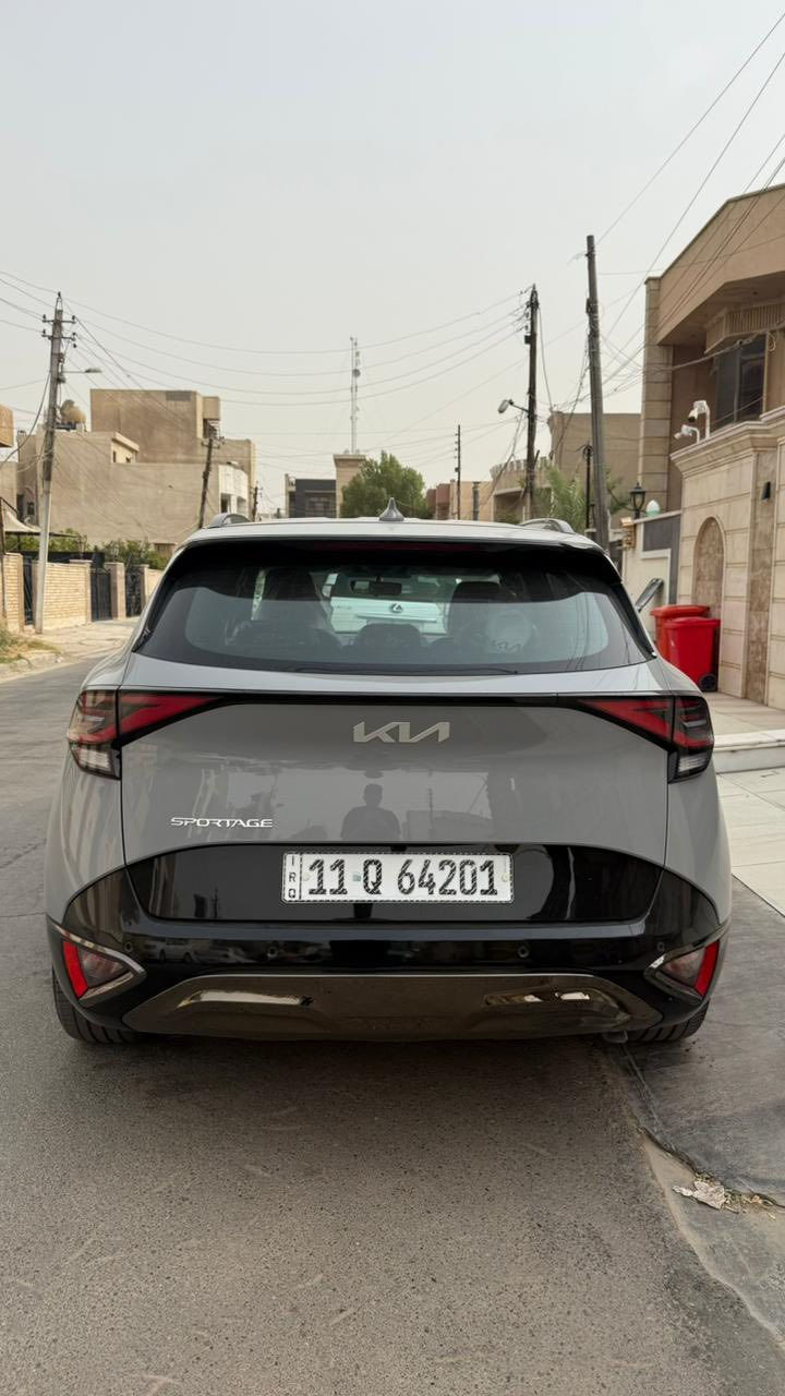 للبيع 
سبورتج 2025 
الدوليه 
خليجي
فول عدا الفتحه
داخل كنتارا زيتوني
صندوق كهرباء 
كامرا
كشنات تدفئه 
السياره ماشيه 15 الف كيلو 
مكفوله كفاله عامه بيها صخه صغيره بالبنيد و موضحها بالصور 
السعر 240 و بيها مجال 
مكان السياره بغداد 
***********
