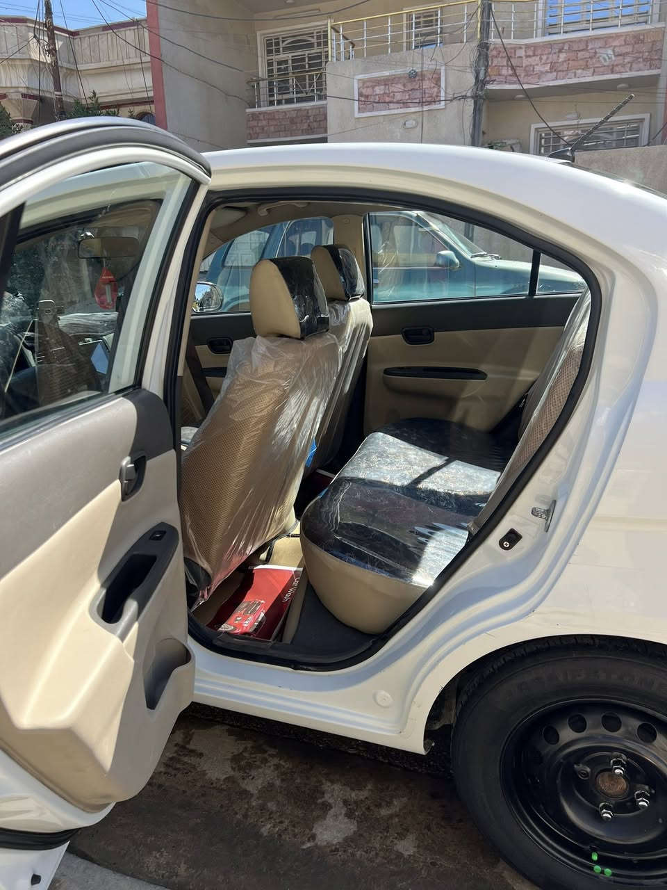 سلام عليكم اكسنت2011
خليجي دوش 
مكاني بغداد الشعب 
***********
