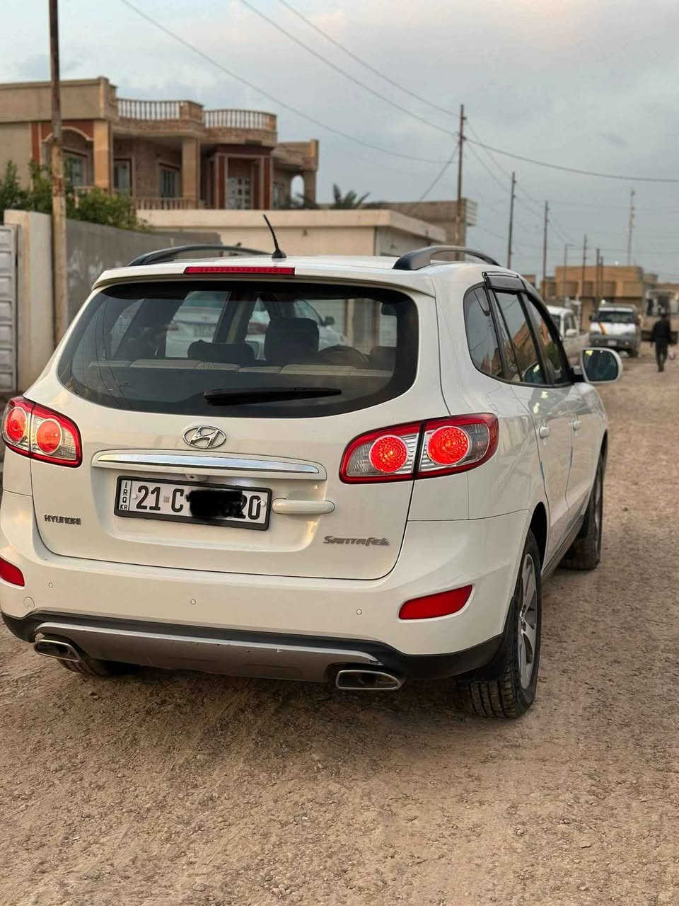 السلام عليكم.                                                              سنتافي خليجي موديل 12 للبيع او مراوس بكامري او اوبتما
محرك 4مفتوح لاصرف ولا تنقيص
كير شرط 
تبريد ثلاث قطع 
تحكمات ستيرن 
اشاير بالمرايه
كابون بانزين كركوك
سنويه ل27
تريد تحويل تريد وكاله
ضرر جاملق خلفي فقط 
السعر 145 وبيها مجال قليل 
مكان السياره كركوك

هاتف /***********.  / *********** كركوك, العراق
