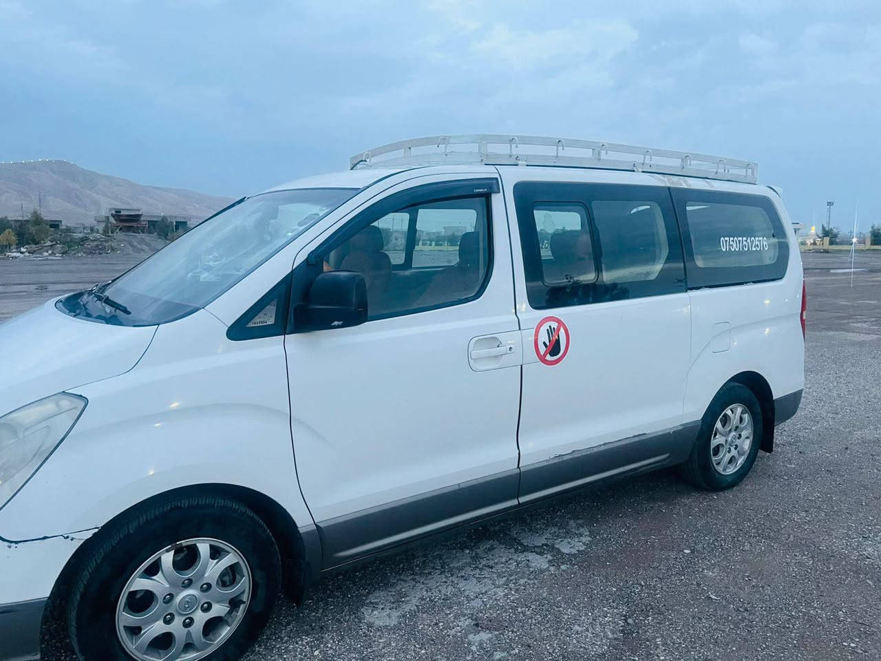 استاركس للبيع 2014 محرك بنزين  بلادي   
***********
***********
بدون صبغ و بارد بشرط من دعامية لدعامية سيارة جاهزة بدن اي مصرف رقم اربيل سنوية و هزة جديد 
موصفات
1-شاشة 
2-كاميرة 
3-مراية شفط
4- باب كهربائي سلايت 
5- كل المقاعد متحركة 
6-تخم اطارات جديد 
7-معه سيبايا و سلم 
8-محرك بنزين  
9- كوبون بنزين موجود  
10-داخلية دوشمة كامل 
و الخ
سعر 180$مع مجال بسيط للطيبين الشيخان, نينوى
