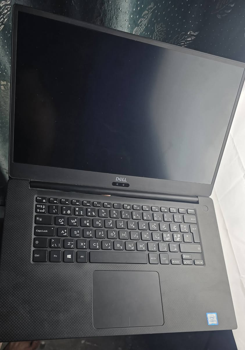 أستخدام قليل 
​الموديل: Dell Precision 5540 (Workstation).
​المعالج: Intel Core i9 - 9th Generation.
​الذاكرة (RAM): 32 GB.
​الهارد (Storage): 512 GB SSD NVMe.
​كارت الشاشة الأول: NVIDIA Quadro T2000 (4GB GDDR5).
​كارت الشاشة الثاني: Intel UHD Graphics 630.
​الشاشة: 15.6 Inch Full HD / UltraSharp.
​السعر ٨٠٠


**إذا كنت صاحب هذا الإعلان وتريد حذفه لأي سبب، رجاءا أرسل رسالة إلى الدعم الفني**