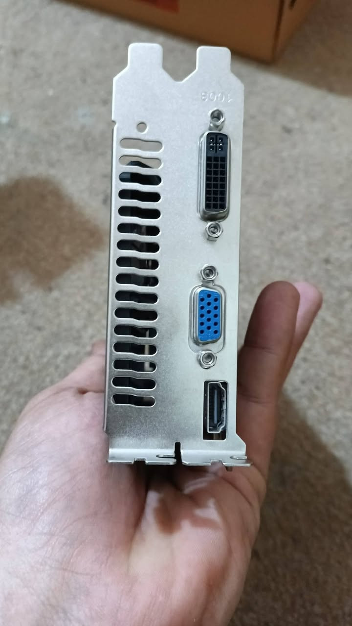 السلام عليكم
متاح للبيع
السعر 50 مع التوصيل
السعر غير قابل للتفاوض رجاءً


**إذا كنت صاحب هذا الإعلان وتريد حذفه لأي سبب، رجاءا أرسل رسالة إلى الدعم الفني**