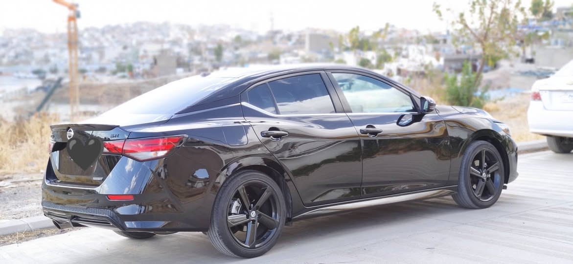 نیسان سێنترا ۲۰۲۳ sr
فول بەس سڵایت نیە
۳۰ هەزار ڕۆشتووە
کاتی ۲ مانگی لەگەڵە نەشکاوە
بێ تەقەو ڕەقە
چوار تایەو ویلی تازەی لەژێرە
یەک پارچەی بۆیاخە
سەیارەکە زۆر جوان و بێ مەسرەفە ماڵی دۆستە 
سعری خواربازار ۱۲٨ گەڵا کەمێک معامەلە
***********/ *********** لە سلێمانی السليمانية, العراق
