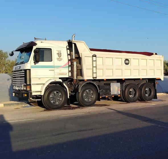 السلام عليكم سكانيا عكرب بلاد قلاب مجموعه خريطه تخم تاير مكينه 8 صفر 9 كهربائي السياره جاهزه للشغل للاستفسار الاتصال على الرقم. ***********
