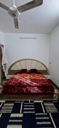 سرير • غرفة نوم • أثاث