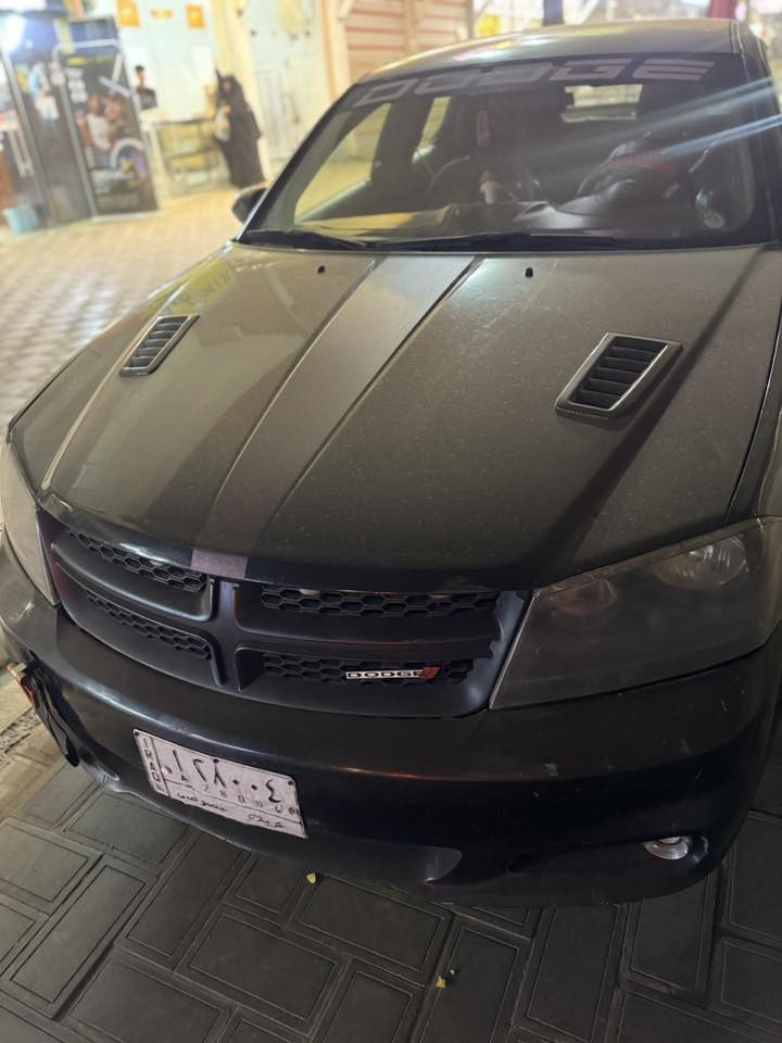 سلام عليكم افنجر  مديل 2011  ضرر جاملغ وبنيد اثر جراد صبغ عام  جماليه 6 سلندر 3.6  مابيه اي نقص سياره كلب صور كلهن  ويل 18  زنون تايرات جدد حدايده نضيفه  داج كام  كامرتين  شاشه كبيره تفه تبريد   بنيد فتحات كاربون فايبر  سبايدر جنطه داخل نضيف  هواي بيه شغلات حلوه   سعر خاص مامتواجد على الفيس ***********
