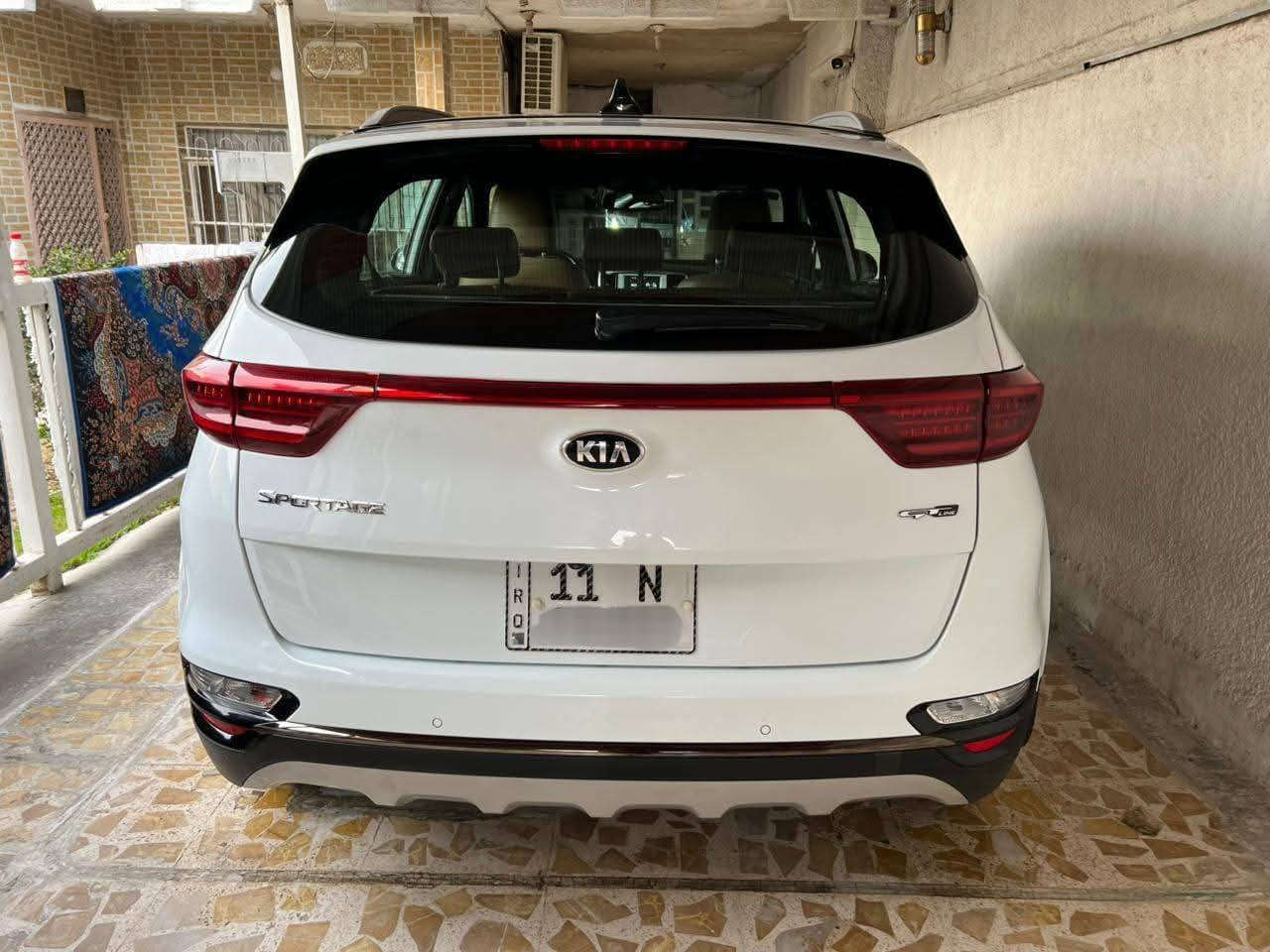 كيا سبورتج 2020 جيتي لاين فول  مواصفات ١/١
خليجي مكفوله كفاله عامه حتى الدعاميات 
ماشيه ٣٣كلم / اخت الزيرو   /بصمتين كشنات كهرباء
جلد كامره و حساسات امامي وخلفي 
صندوق بصمه /سايد بريك بصمه 
شاحن موبايل /مرايات  شفط 
اريل كنفيشن/تبريدلمس 
كروز سرعه /شفتات ستيرن/بنوراما 
سبير منازل  

ثلاجه بالجكمجه      وبعد هواي مواصفات بيها

رقم صاحب السيارة 
***********
