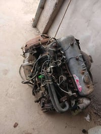 محرك كاز للبيع السعر ٦ أوراق ٠٧٧٠٠١٠٥٥٢٧ محرك مكفول مال حاويه