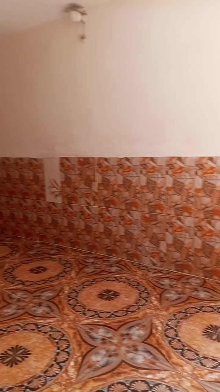 السلام عليكم  مشتمل لايجار العنوان حي النصر ثانيه قرب مدرسه الفردوس 
***********
