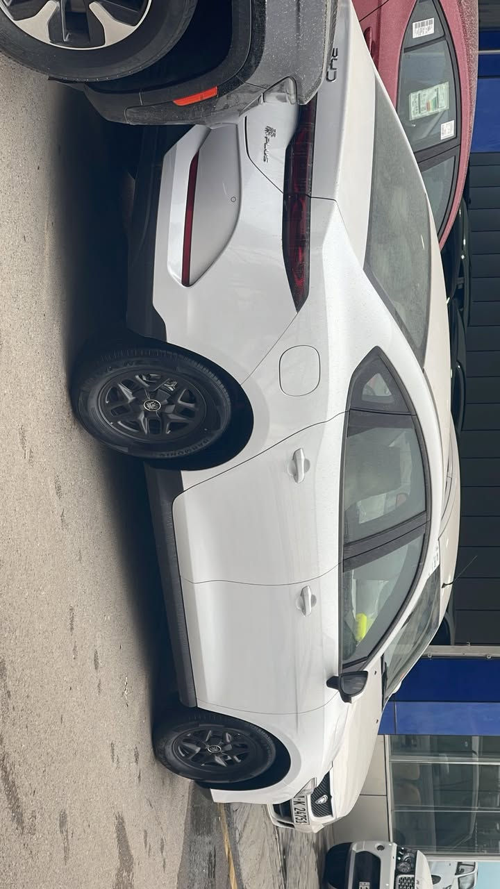 جن بلاص مرقم كامل زيرو داخل ابيض
متوفره كافه ملحقاته قطعه اخيره
العنوان بغداد البياع 
***********
