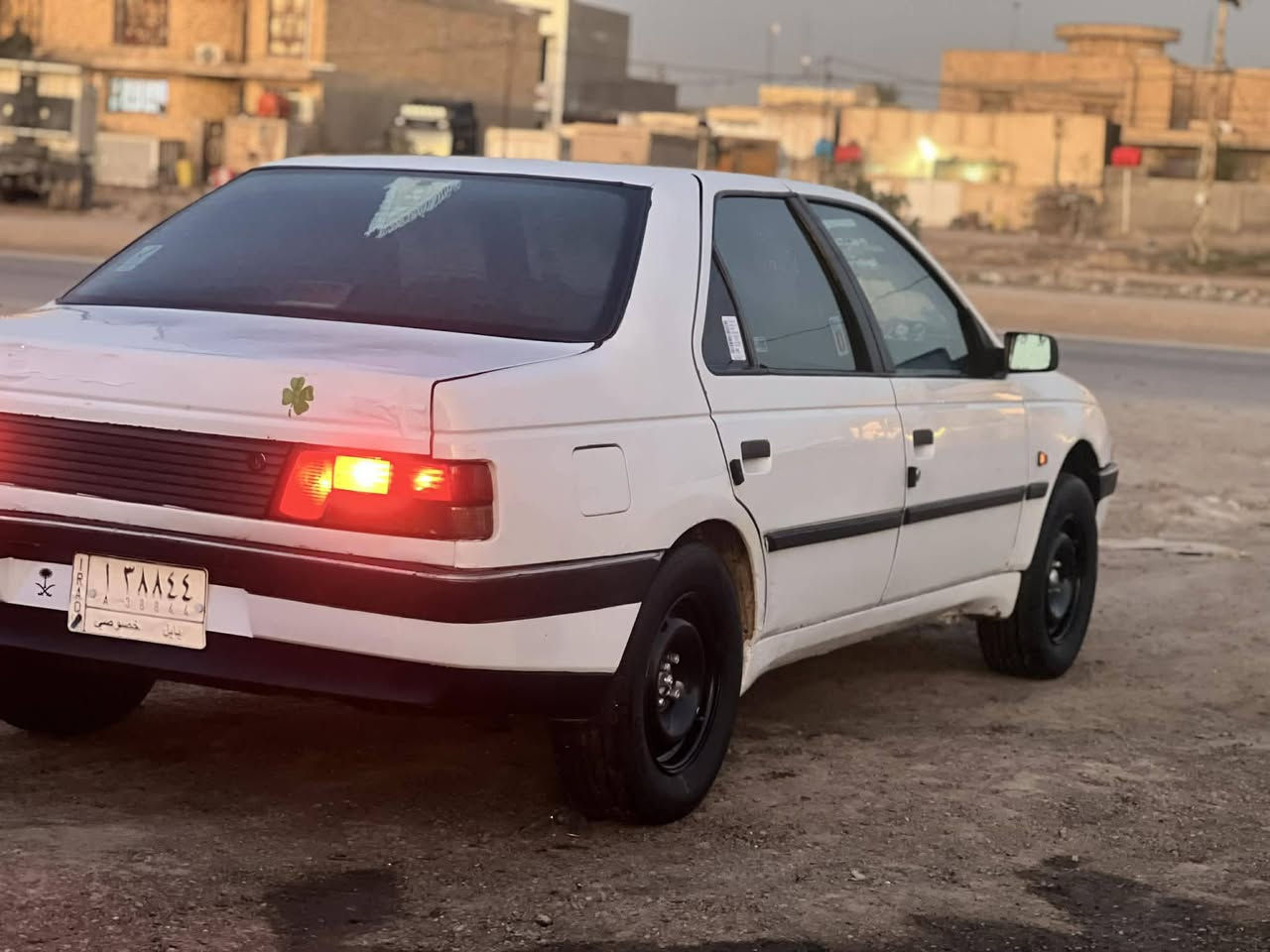 سلام عليكم بيجو روه موديل 2009 السياره جاهزة مكينه كير اكسن حداديه جديده تخم تاير كهربائيات السياره بسمي 
ما عيزه كلشي السعر 25 او بيها مجال 
الاستفسار ***********
