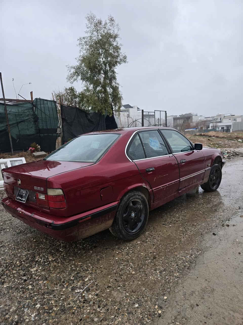 سڵاو هاوریان ئەم سەیارەیەم  برادەری بەڕیز وتبووی ئەمەویت ڕیزم بووی هەیە دووبارە بوو فرووشتن 525ی گێڕ عادیە سەنەوی جنووبە  سلایتو جام کارەبا مەکینەی سەوتی شەفتی تیایە***********بای 15گەڵایە
