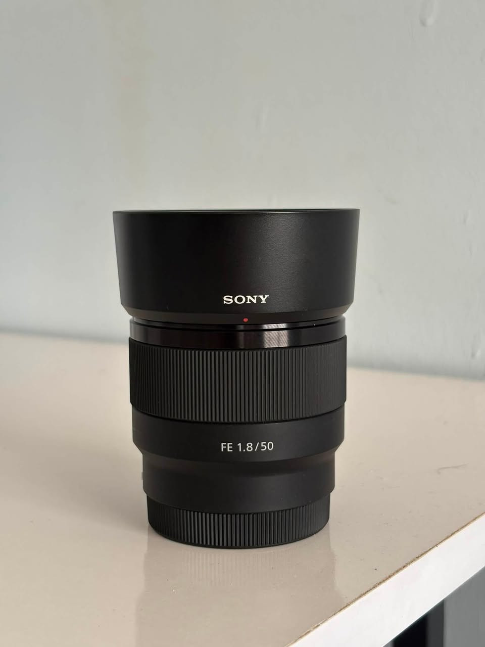 Sony FE 50mm f/1.8  للبيع: عدسة
العدسة بحالة ممتازة ونظيفة جداً.
لا توجد خدوش على العدسات الأمامية أو الخلفية.
تعمل بكفاءة 100% والتركيز التلقائي ممتاز.
تأتي مع:
• غطاء أمامي وخلفي أصلي.
• هود (Lens Hood) أصلي.
وا مناسبة لكاميرات Sony Full Frame E-Mount
السعر: 250 الف وبي مجال
الموقع: (العراق/كركوك)
للتواصل عبر الخاص أو التعليقات.


**إذا كنت صاحب هذا الإعلان وتريد حذفه لأي سبب، رجاءا أرسل رسالة إلى الدعم الفني**