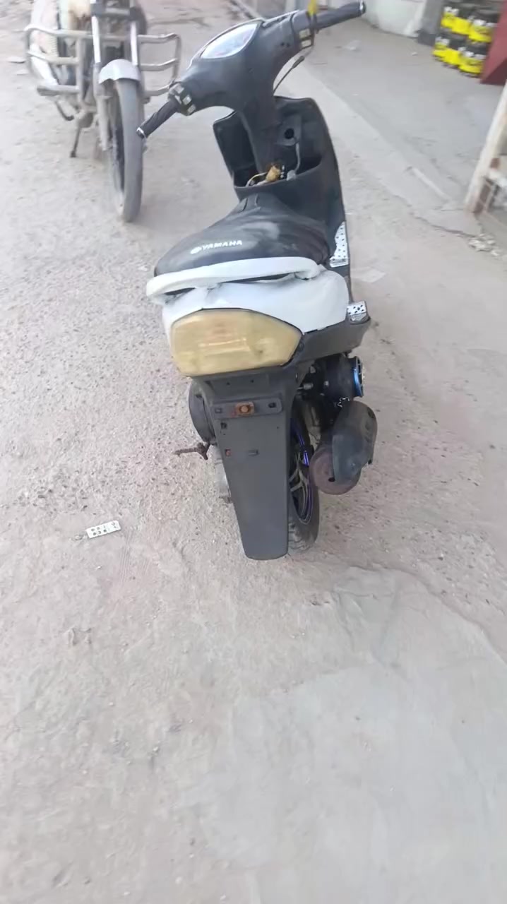 من رخصة مدير لكروب دراجه ماكس عدله لبيع سعره 350وبيه مجال ***********
