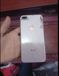 ايفون 8 بلاص • ضهره مكسور • بطاريته ١٠٠
