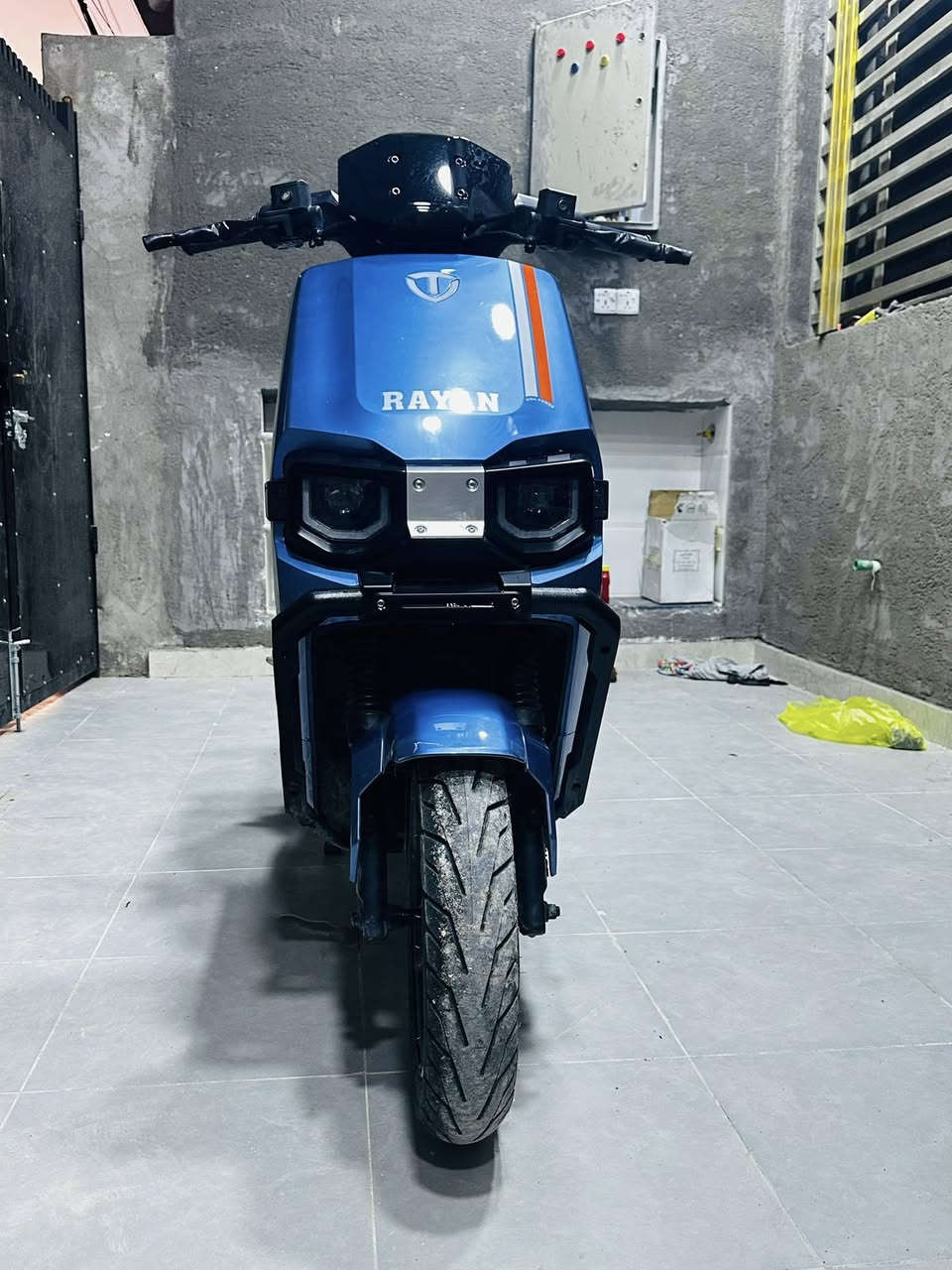 السلام عليكم ريان وحش الكون
دراجه جديده وحلوه طسه ناعمه
72v /35Ah باتري7
ماطور 2000W
2 سويج + 2 بصمة
جهاز انذار ضد السرقة
نظام TTFR لاعادة الشحن عند استخدام البريك مكاني بغداد سعرها 900بيها مجال بسيط لل استفسا واتساب او اتصال
***********
