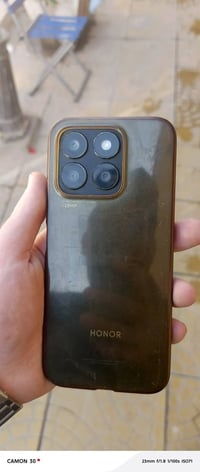 هونر x8b  ذاكرة 256 رام 8 الجهاز نضيف وحلو  السعر 185  07703840650