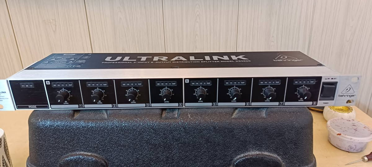 سلام عليكم شباب سستم كامل للبيع 8سماعت للبيع RCF 735مكسر الف امتياز موزع اشاره 8 استانات مايكات 6 راك  جبير وايرات 10طول 10 أمتار راك مايكات  سيارات 10 ستان مايك  أقره المنشور زين ياالله اتخابر مكان بغداد الاستفسار ***********
