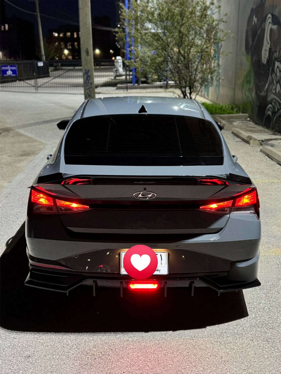 للبيع النترا موديل ٢٢ سمنتي نص فول بصمه تحكم ستيرن 
 معوقين بغداد محرك ٢٠٠٠ دوش 
ماشية راح اصير ٧٠ الف كيلو  سيارة ممتعوبة 
رادار امامي  تحكم ستيرن ثلاثة وضعيات قيادة
 سمارت ونورمل سبورت
صندوق ذكي
كير محرك مكفولات
معوق اقاربي موجود باي وقت  تتحول سنه ٢٠٢٩
ملاحظة الوياله والسبايدر مو مز ضمن السيارة رجا
سعره ١٤٠ وبيه مجال بسيط
واتساب ***********
