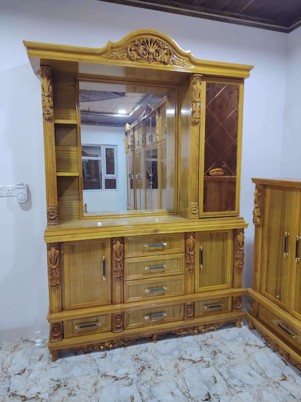 عرض جديد😍 والمتانه والجودة 🥰😍
#معرض_دبي_للاثاث_المنزلي يبحث دائماً عن الرغبة الحقيقية والأذواق المختلفة✅

لاجل اذواقكم نصنع الاختلاف والتميز 💌
ولذلك عدنا لكم بعروضنا المميزة، وبأسعار مناسبه 

🔻🔻
اسعار _ تنافسيه

❇️العنوان /الموصل الجانب الايمن الصناعه القديمه بالقرب من جامع ابو زعيان ..بأداره الاخــوين
#ذنون_شوكه و #محمود_شوكه

✅التواصل مراسله الصفحه او الاتصال عالارقام التاليه

‭0751 132 8088‬

‭0770 186 4515‬

‭0774 080 6546‬

‭0750 877 9532‬
