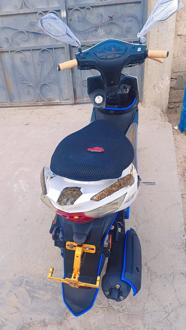 سلام عليكم سايم نحله موديل 2018 بلادي محرك صبانه ماممدوده عليه أوراق ضايعه مكانه ملعب شارع ستين***********
