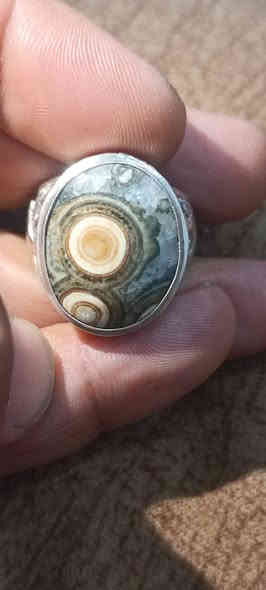 ياالله السلام عليكم متاح خواتم من نوادر الخام السليماني والداودي وصياغه جميله مكاني السماوة ***********
