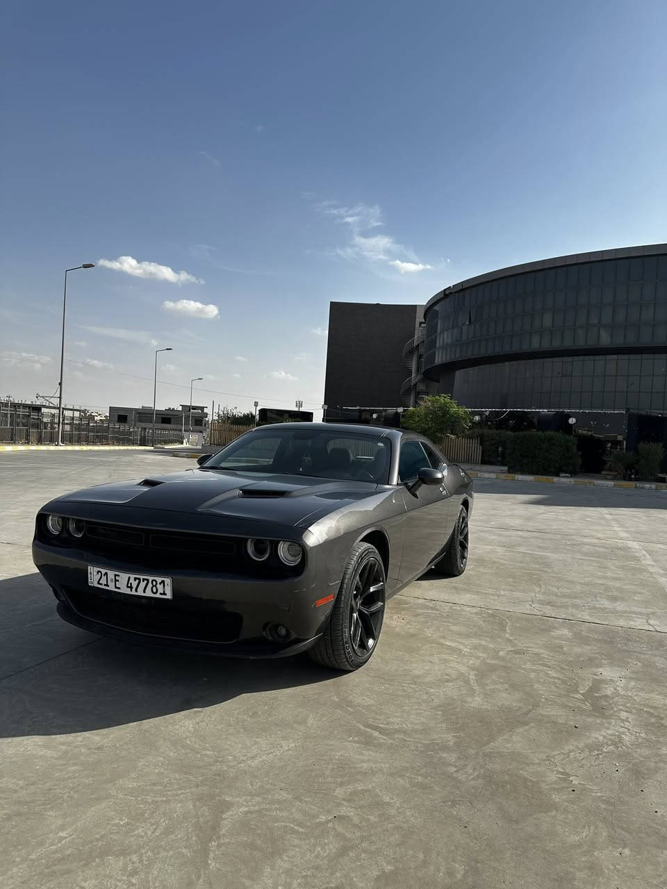 دوج تشالنجر 2023 
Sxt last call النداء الأخير 
ماشية 40الف كيلو متر وقابل للزيادة 
لونها نفطي 
موصفاتها غني عن تعريف 
شاشة جبيرة اكبر قياس 
كشنات تدفئ 
استيرن تدفئ 
كشن سائق كهرباء 
كشنات حظن 
تشغيل عن بعد 
لايت زيون ابيض 
سماعة Alpine 🔊
السيارة بدون ارباك وبدون صبغ 
حادثها جدا بسيط وهذا رقم شاصي 
حادثها بلعراق ٤ أصابع تعديل BDR 
2c3cdzagxph597203
السعر 220 وبيها مجال بسيط 
مكانها كركوك


**إذا كنت صاحب هذا الإعلان وتريد حذفه لأي سبب، رجاءا أرسل رسالة إلى الدعم الفني**