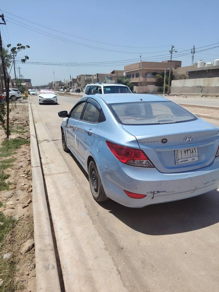 اكسنت خليجي موديل ٢٠١٥ للبيع مكفول كير ومكينه وشاصي ولغد فقط طخات خارجيه وصبغ جاملغ بسبب الجرد و السونار مرفق سعر ٨٨ قفل مكاني بابل *********** متواجد فيس السياره باسمي بيع مستعجل بسبب ضرف بالعافيه على الياخذه حلة, بابل
